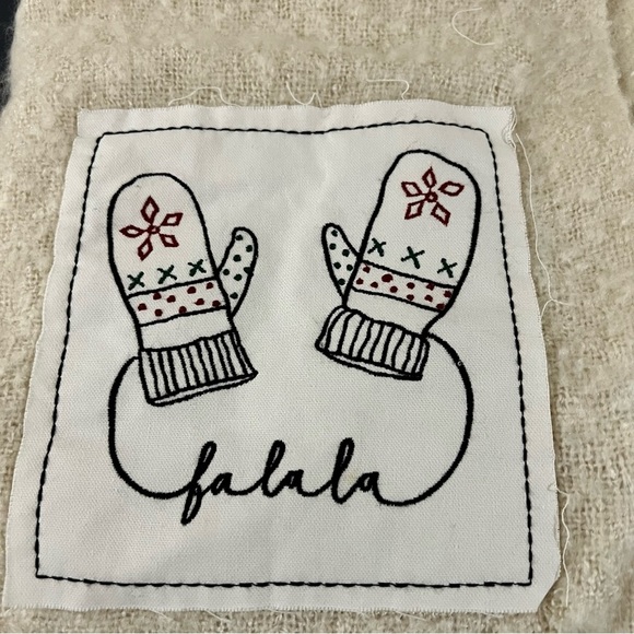 Rae Dunn Faux Mohair Throw Blanket Cream White Mitten Patch Fa La La NEW - Picture 2 of 6